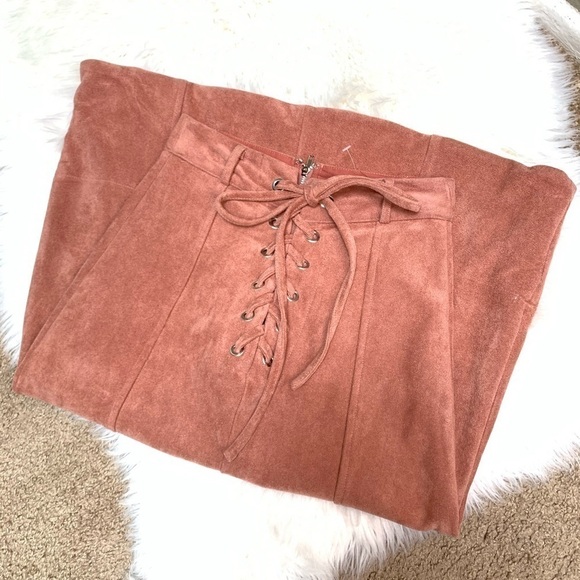 Gianni Bini Faux Suede Skirt - Picture 10 of 11